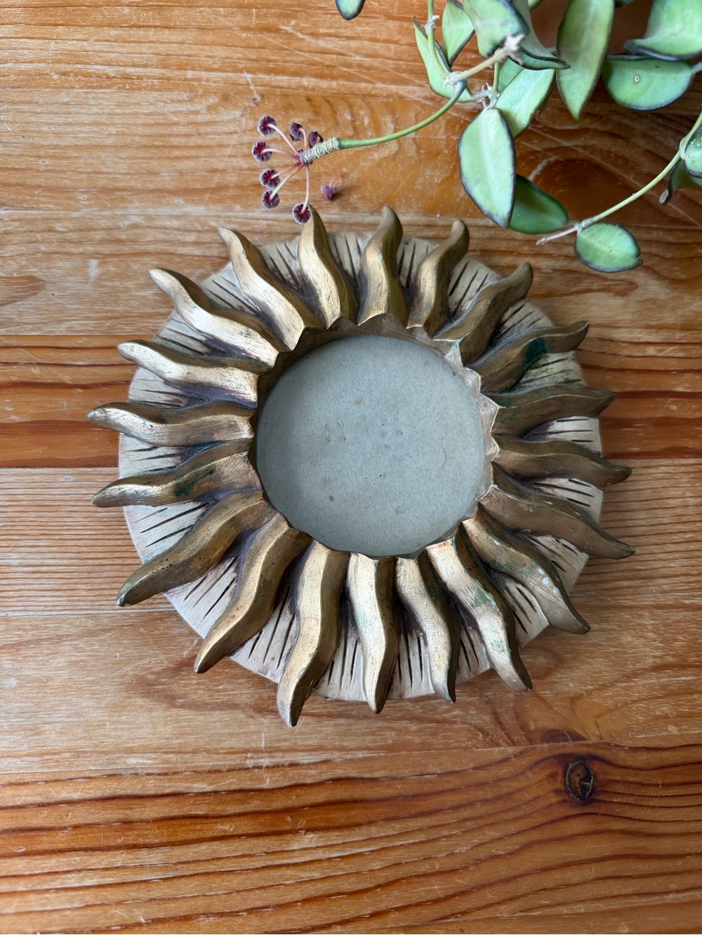 Vintage Vandor Sunburst Picture Frame